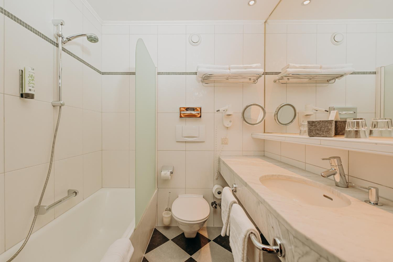 Bathroom 5, Familienhotel Sonngastein, Sankt Johann im Pongau