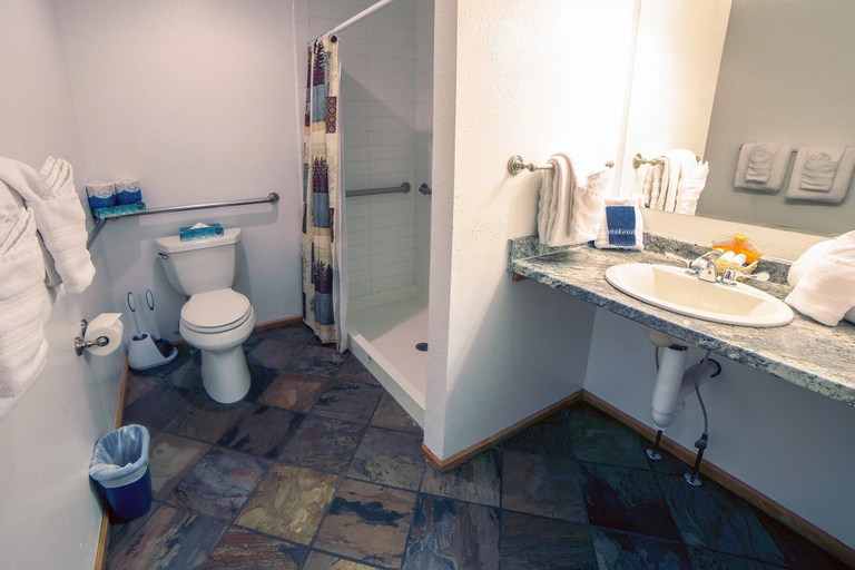Bathroom, Lazy R Cottages: 18 1 Bedroom Cabin, Larimer