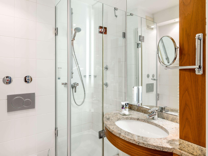 Bathroom 3, Mercure Hotel Munich Airport Freising, Freising