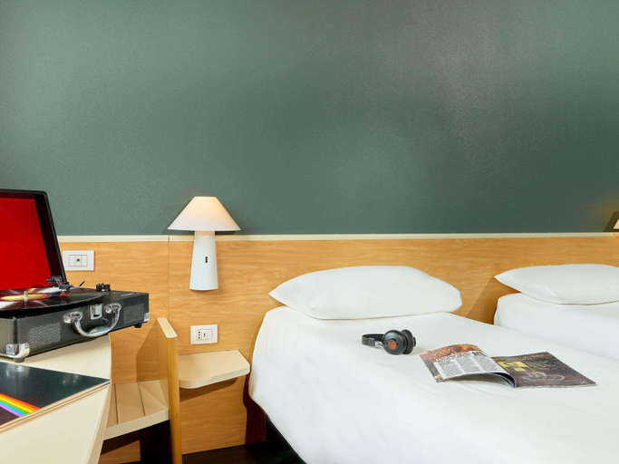 Bedroom 2, ibis Firenze Prato Est, Florence
