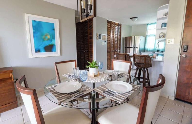 Room 3, Coral 17 Costa Brava Condo, Pool, 5 Min From Beach