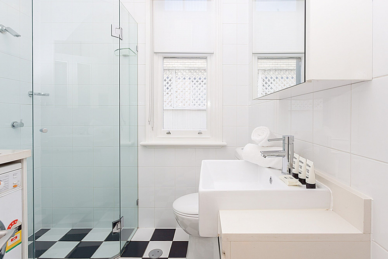 Others 3, Comfortable Renovated Studio Close To City, Sydney