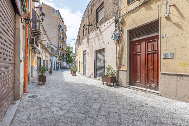 Room 3, Casa 73 by Wonderful Italy, Palermo