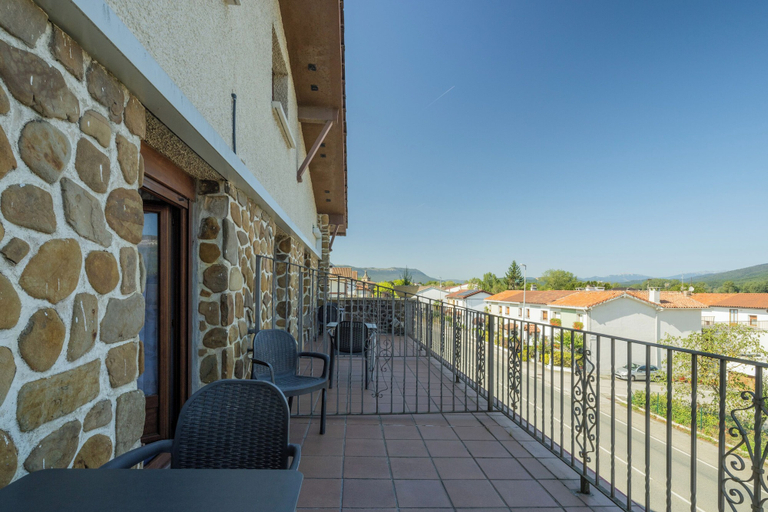 Others 5, Hostal Izar-Ondo, Navarra