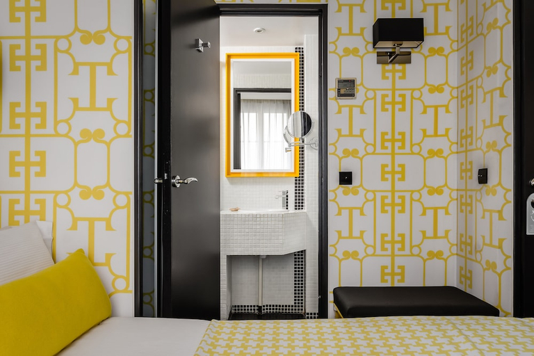 Bedroom 3, Hôtel Monceau Elysées, Paris