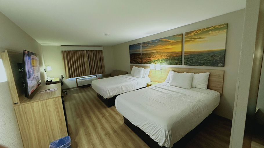 Bedroom 3, Days Inn by Wyndham Mankato, Nicollet