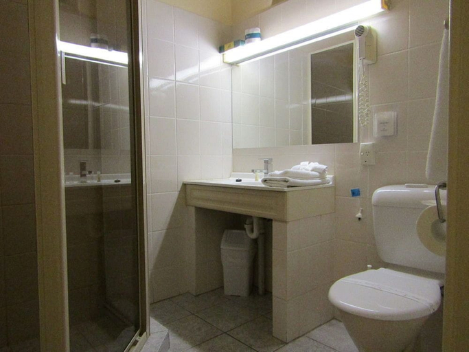 Bathroom 3, Glenelg Motel, Adelaide
