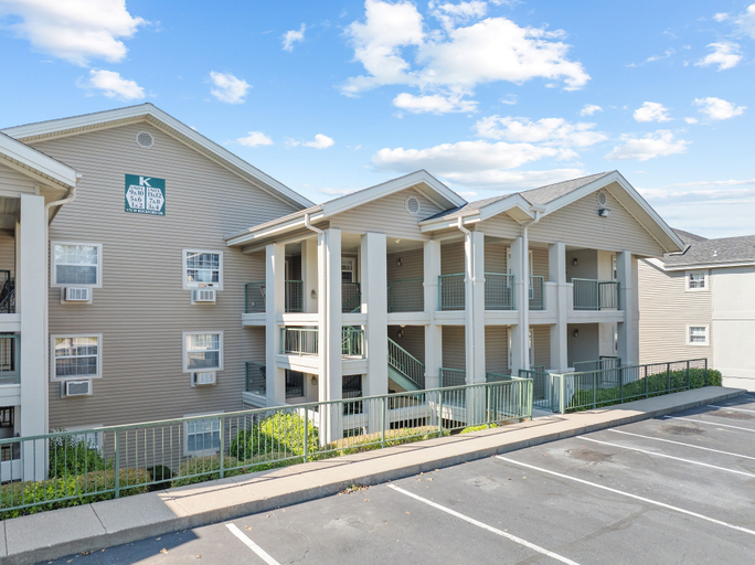 Exterior & Views 2, Sunset Penthouse 2 Bedroom Condo by RedAwning, Taney