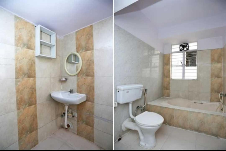 Bathroom 3, Hotel O Kamini, Patna