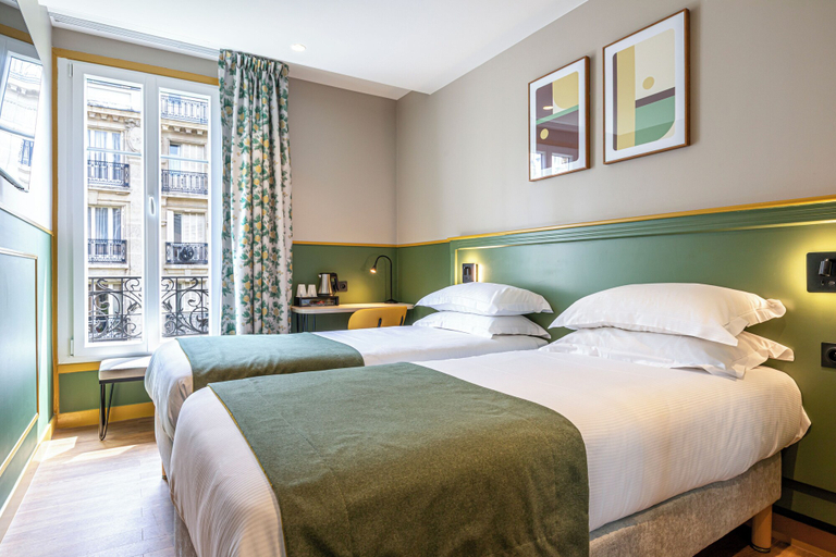 Bedroom 3, Hotel Montcalm, Paris