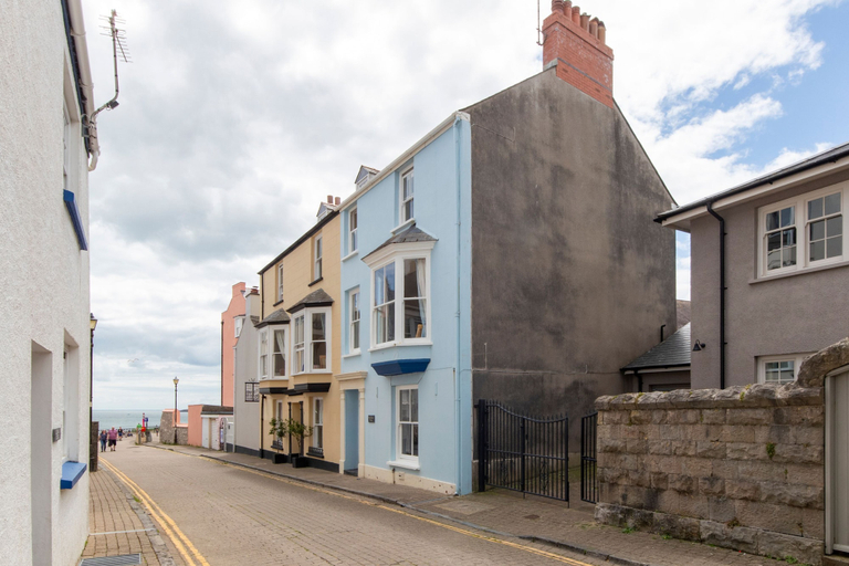 Others 5, Lan Y Mor - Close to Town and Beach, Pembrokeshire