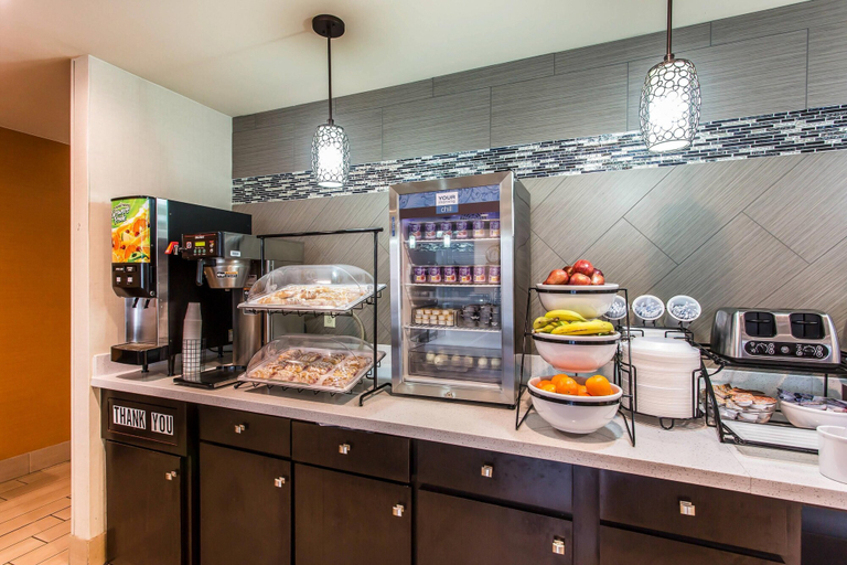 Food & Drinks 5, Comfort Inn & Suites Cookeville, Putnam
