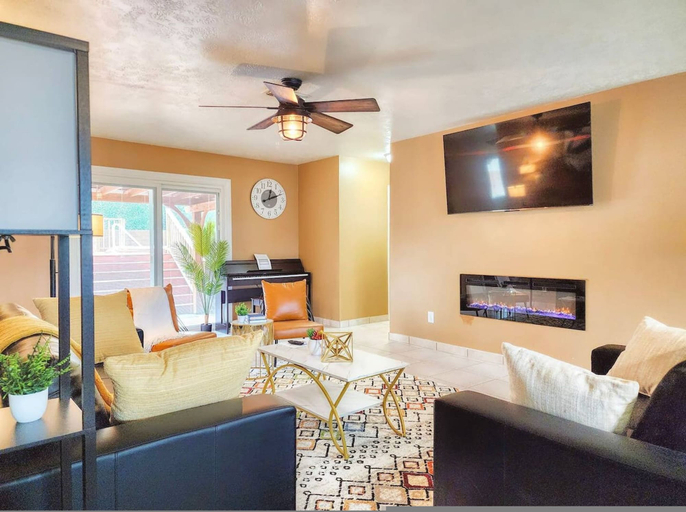 Room 2, Katy Oasis w Game Room, Houston