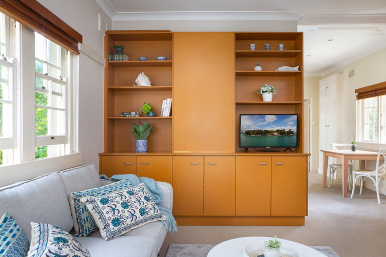 Living room 3, Chic Apartment With Sun Lounge Near Manly Beach, Sydney