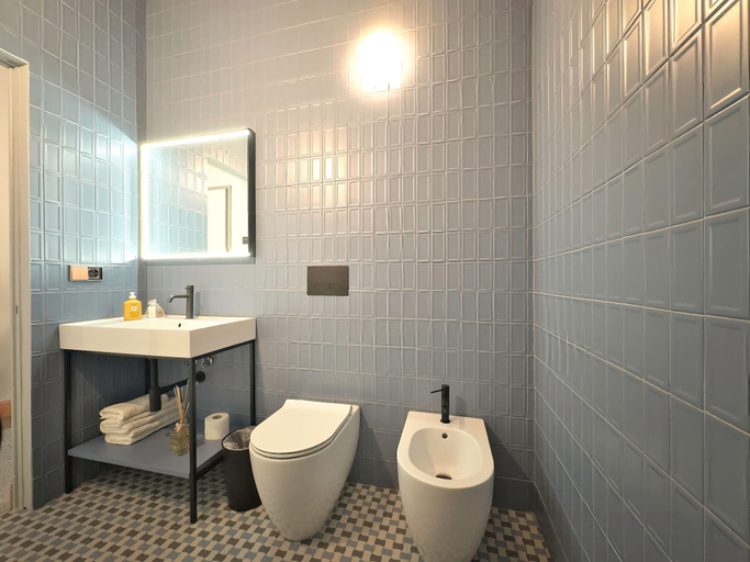 Others 4, Cinisca Suite Blue in Bologna, Bologna