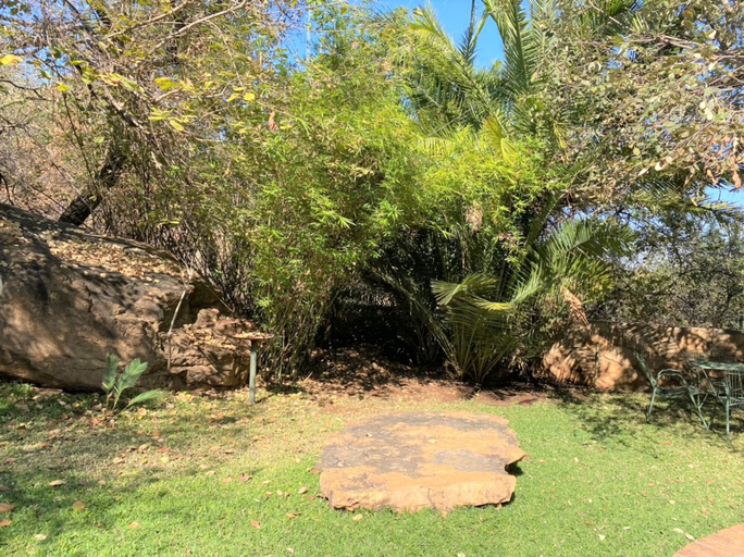 Others 4, Double Lodge in Natural African Bush - 2112, Bulawayo