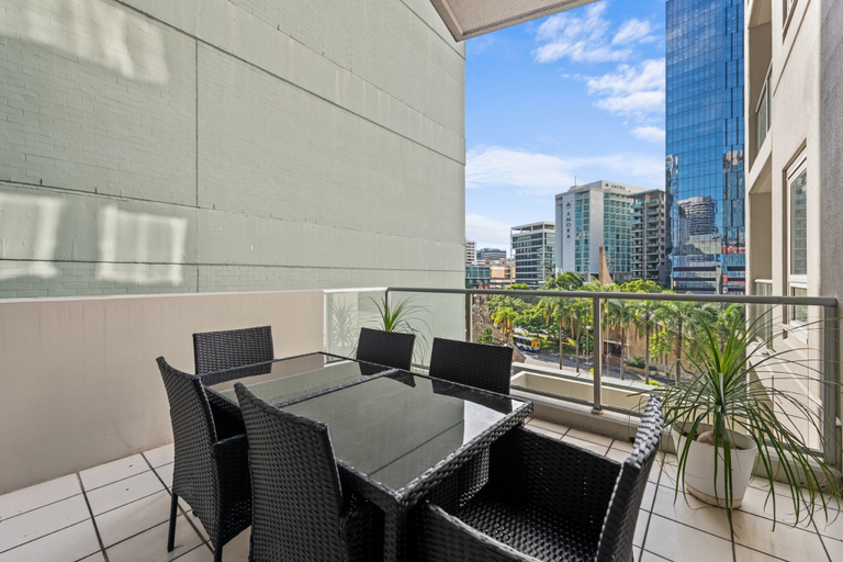 Balcony 2, Prime City Residence With Pool, Gym and Parking, Brisbane