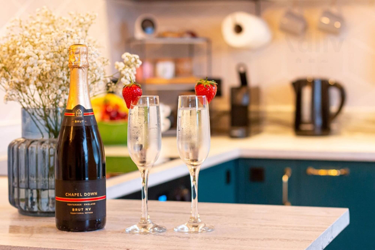 Food & Drinks 5, Old Town Trinity Apt No 4 By Adliv, Kent
