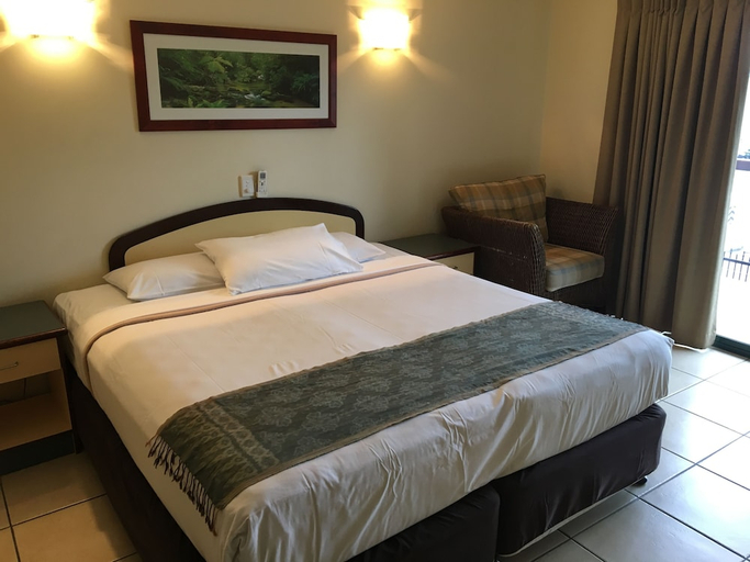 Bedroom 2, Bay Village Tropical Retreat & Apartments, Cairns
