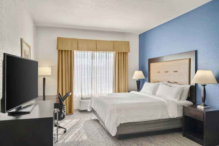 Bedroom 4, Holiday Inn Express & Suites NEW BUFFALO, MI, Berrien