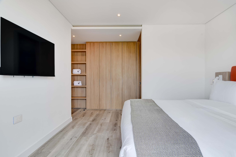 Room 4, Beautiful 1BR Balcony in Santa Barbara, Santafé de Bogotá