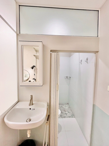Bathroom 4, Snoozy, Phuket Island