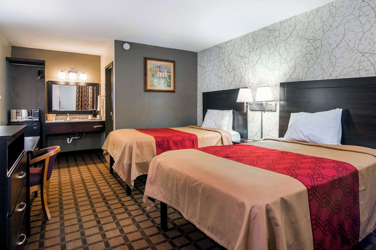 Bedroom 3, Econo Lodge, Johnston