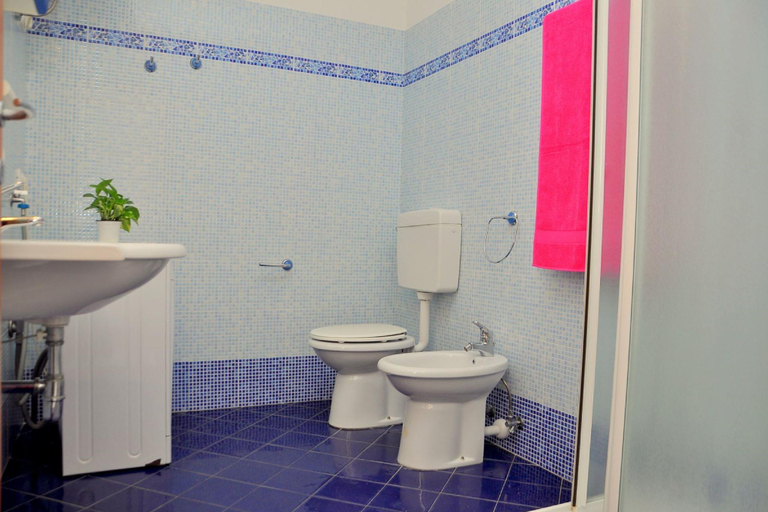 Bathroom, Renewed two-roomed flat with sea view - By Beahost Rentals, Venezia