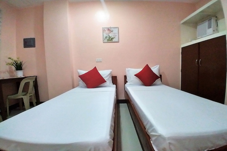 Bedroom 2, Super OYO 604 Chateau Cinco Dormitel - Hostel, Davao City