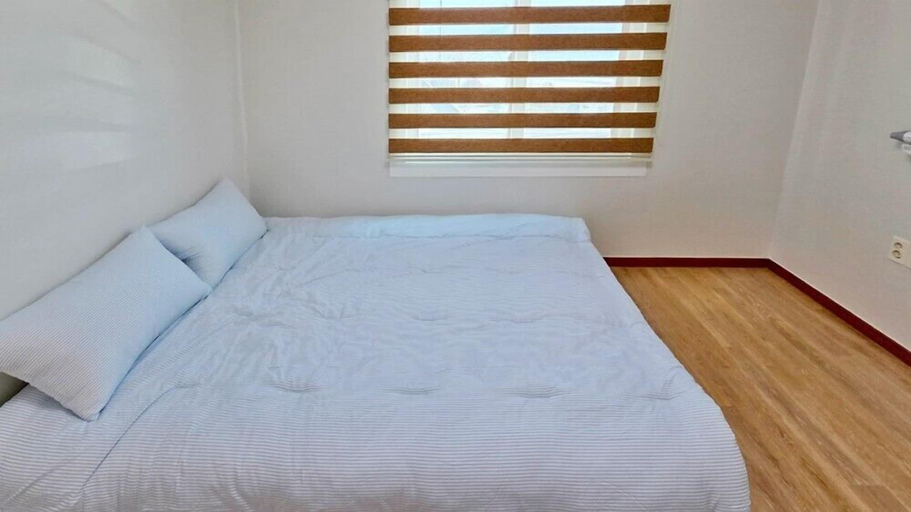 Bedroom 2, Gajok Pension, Geoje
