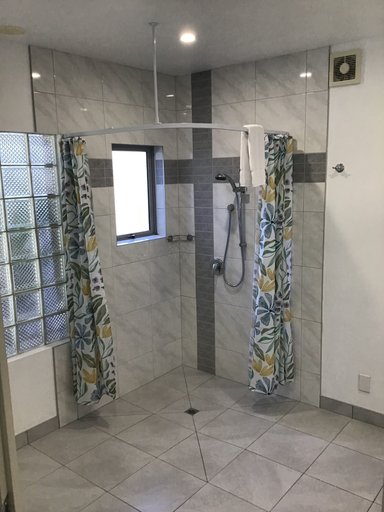 Bathroom 4, Woodland Glen Lodge, Westland