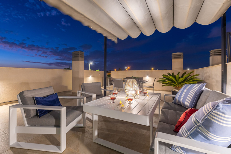 Room 4, Laguna Rocher by Fidalsa, Alicante