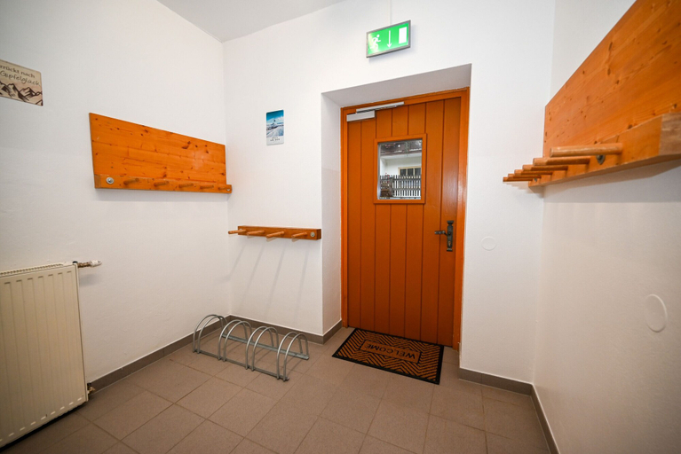 Room 5, Schmitten 27 - Room 4 200m From ski Lift, Zell am See