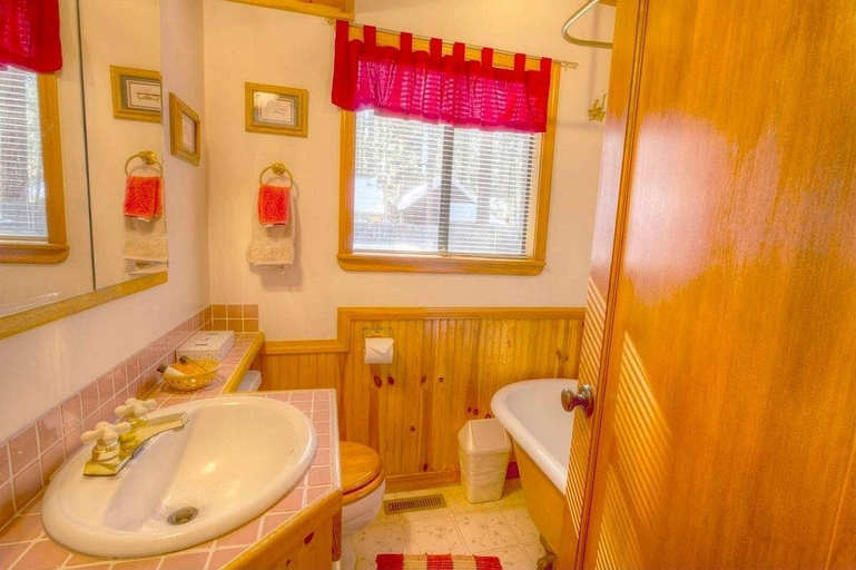 Bathroom 3, Breezy Pines Cabin 4 Bedroom Home by RedAwning, El Dorado