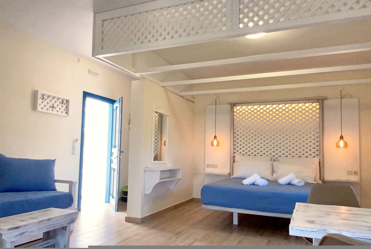 Room 2, Michail Suites Afiartis Christou Pigadi, South Aegean