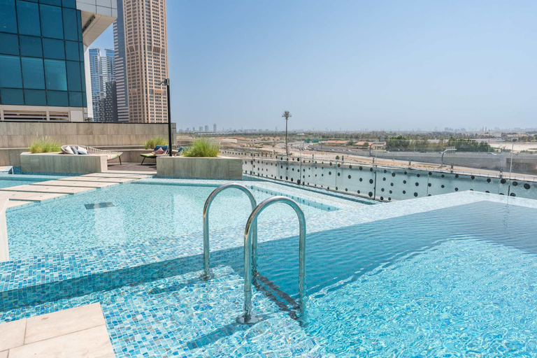 Room 5, Extravagant 2 Bedroom in Urban Oasis Perfect for 6, Dubai