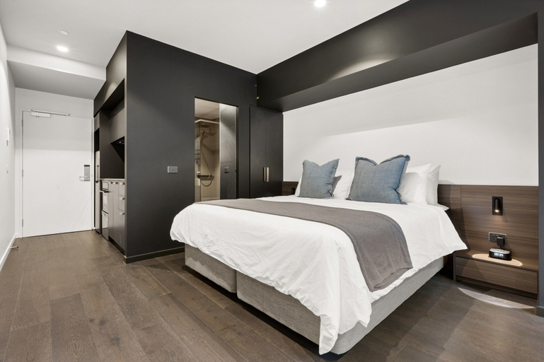 Bedroom 4, Braddon Studio With Parking & BBQ, Canberra