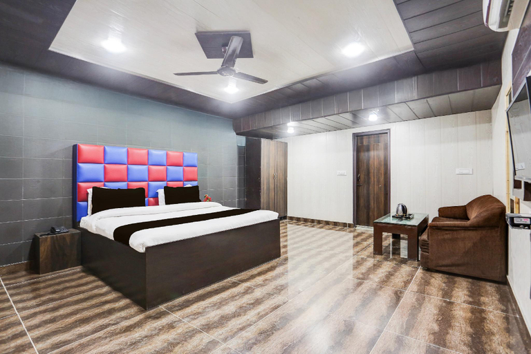 Bedroom 2, Townhouse by OYO Haibowal Chowk Near DMC, Ludhiana