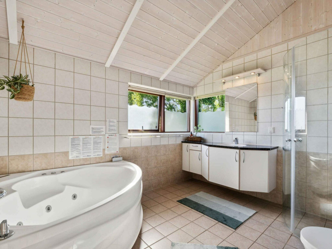 Bathroom, 5 Star Holiday Home in Sydals, Sønderborg