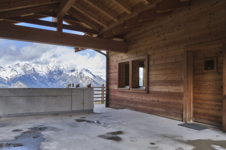 Room 5, Beautiful Luxury Chalet Veyon With Incredible Views, Martigny