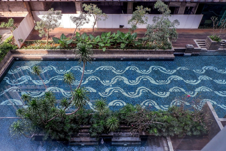 Sport & Beauty, Cozy Pool View Kemang Village Residence Apartment with Direct Access to Mall, Jakarta Selatan