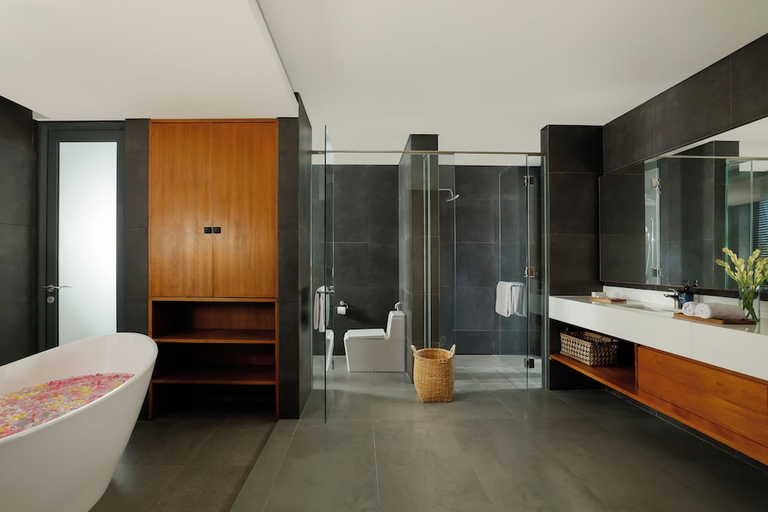 Bathroom 2, Santos Cliff View by Nakula, Badung