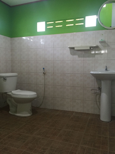 Bathroom 5, Banhalawee, Ko Yao District