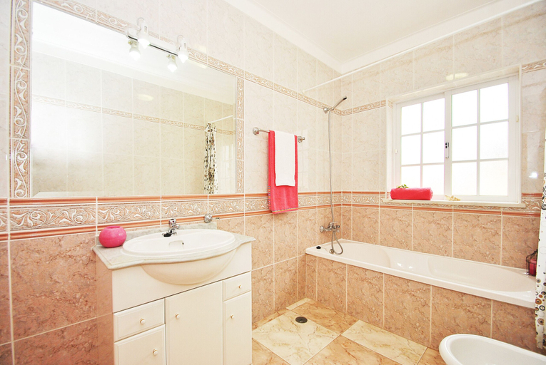 Bathroom 4, Villa Puerto Rico, Albufeira