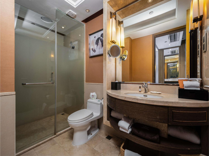 Bathroom 4, Ramada Plaza by Wyndham Fuzhou South, Fuzhou