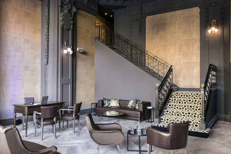 Public Area, Hotel Continental - Reims, Marne