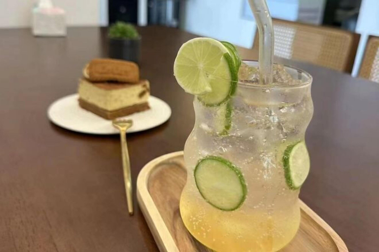 Food & Drinks 5, Seabreeze Inn, Shenzhen