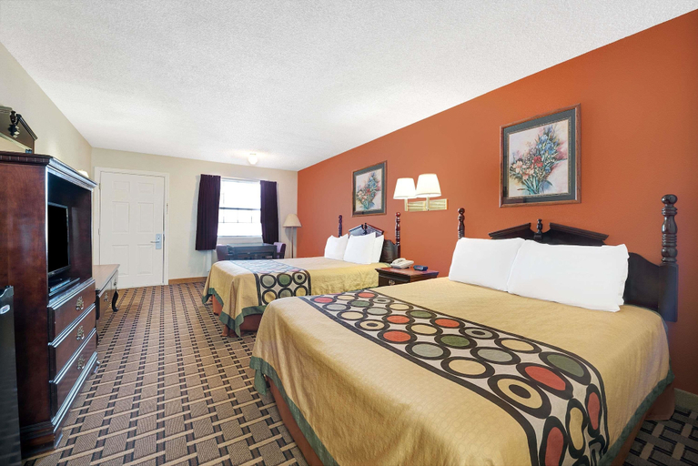 Bedroom 3, Super 8 by Wyndham Dallas South, Dallas