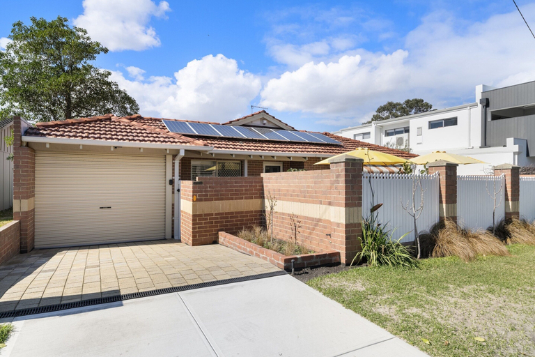 Exterior 3, Bright Family Stay With Outdoor Space, Stirling