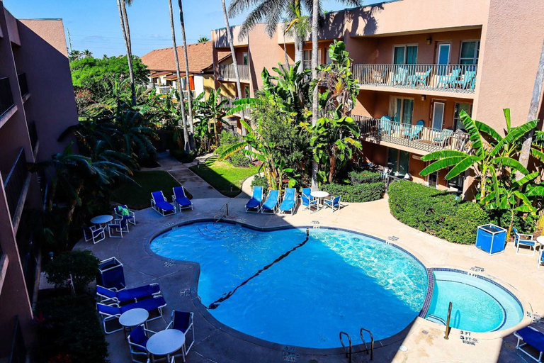 Pool 4, Beachview 105 Minium 2 Bedroom Condo by RedAwning, Cameron